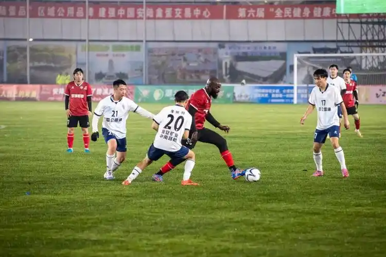 美洲杯：智利 VS 乌拉圭